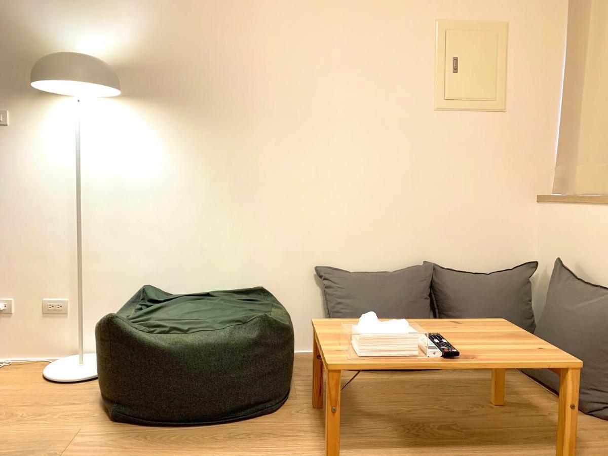 小巷旺宅 X 旺福 Apartment Tainan Ruang foto