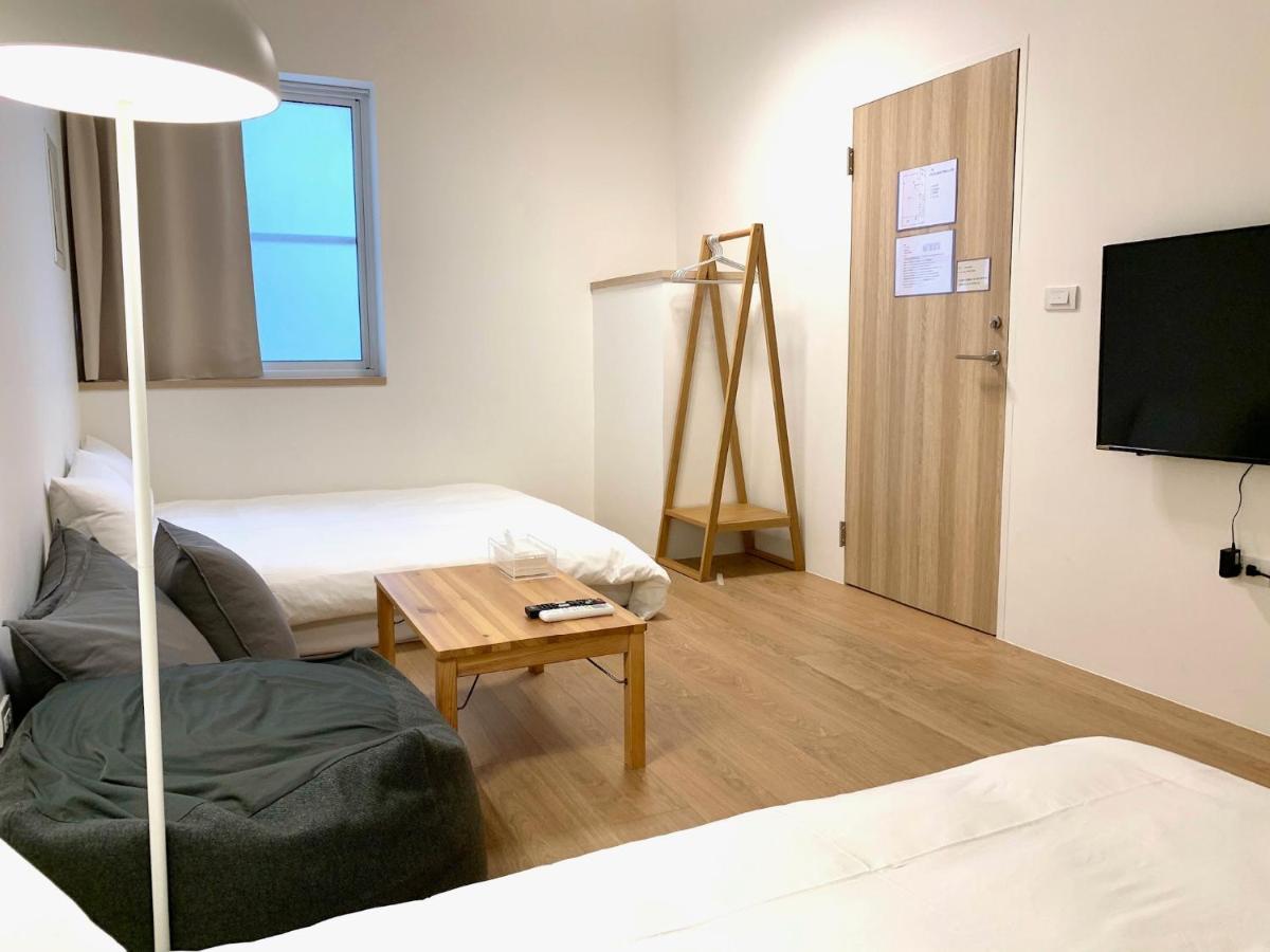 小巷旺宅 X 旺福 Apartment Tainan Ruang foto