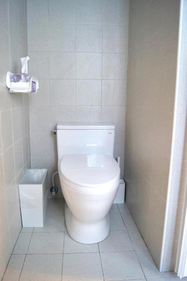 小巷旺宅 X 旺福 Apartment Tainan Ruang foto